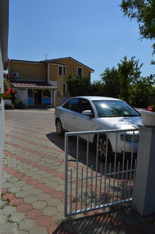 Apartment Ruzica Pula Exterior photo